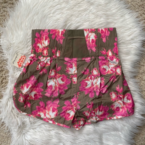{FP Movement by Free People} The Way Home Printed Floral Shorts- Small - NWT - Picture 2 of 8